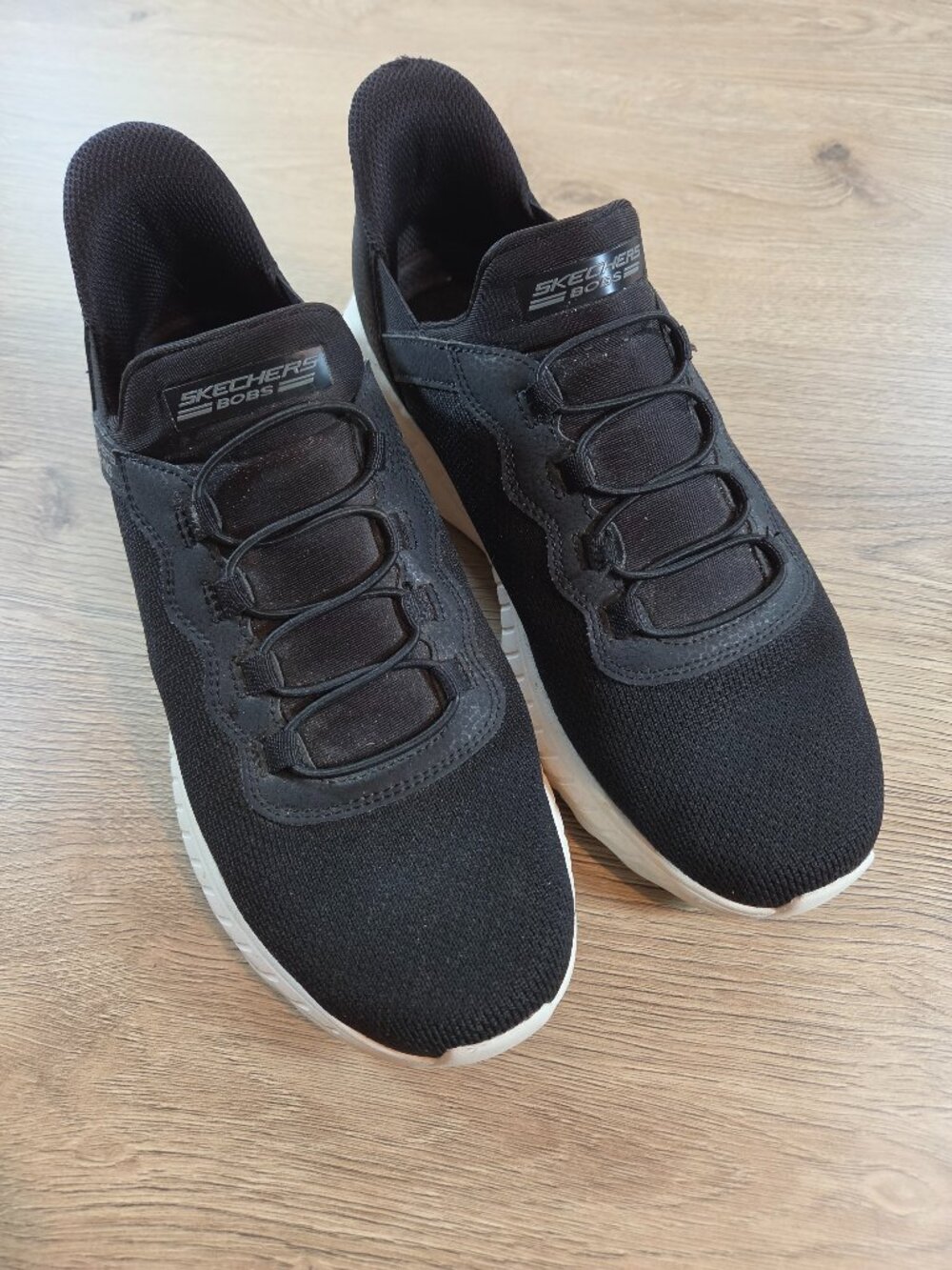 Skechers BOBS Slip Ins Mens 8.5 Black Memory Foam Sneakers Shoes 118300 BLK